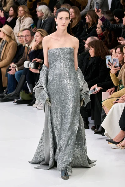 Look 26